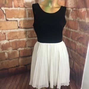 KNT by Kova and T Black and Cream Dress Size 12